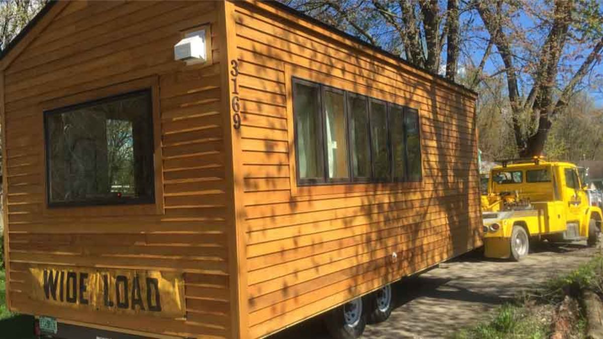 Tiny Home Hauling Service